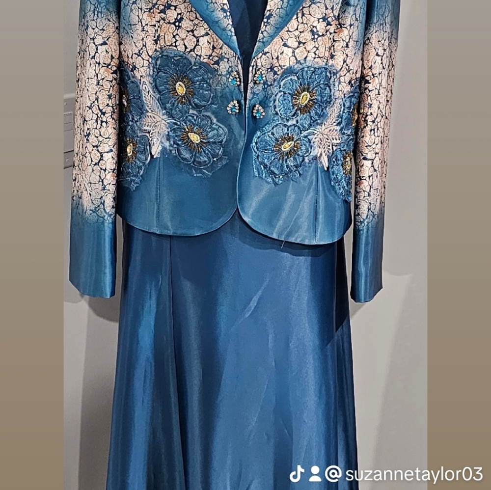 Ladies Satin 3 Piece Suit